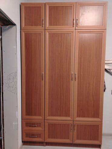 saxlama qablari: Açılan, 3 qapılı Düz dolab, Qarderob, paltar dolabı — 2