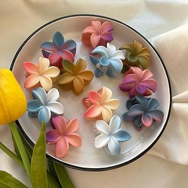 sarı saç: 2azn - 4azn Məhsul: Çiçək formalı saç sıxacları (krab klips) Təsvir — 6