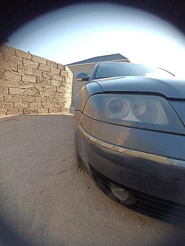 mersedes e klas: Volkswagen Passat: 1.8 l | 2004 il Sedan — 3