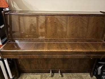 PETROF dik piano - Brend/model: PETROF upright - Korpus: yüksək