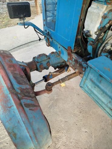 turbo az traktor belarus 82 xacmaz: Göy rəngli Belarus traktor. Traktor böyük kənd təsərrüfatı işləri üçün — 3