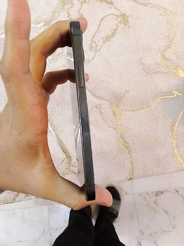 IPhone 12 Pro 
Ekran deysib
Fecaid islemir
Pil 77%
Barter 14pro yla