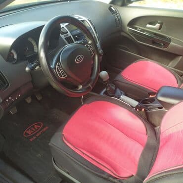 Kia Ceed: 1.6 l | 2008 il Universal