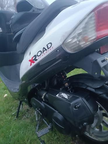 qazel turbo az: Skuter X-Road (şəhər/skuter) - Rəng: ağ-qara - Ön yüksək külək şüşəsi — 6