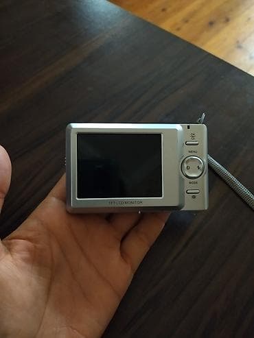 TV və video: Salam.Genius markasına məxsus fotoaparat.1 GB yaddaş kartı var.Elave — 2