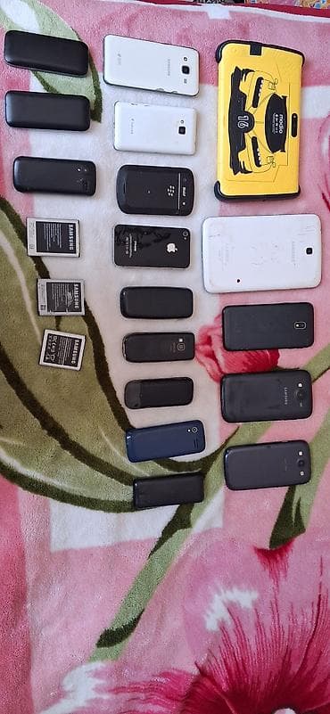 Köhnə model telefonlar Sensorlu telefonlar və planşetlər. Tərkib
