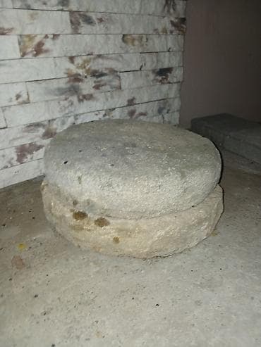Daş dəyirman daşı (ikiqat) - Material: təbii daşdan yonulmuş üst və — 1