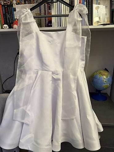 Yalnız 1 dəfə son zəngdə geyinilib, tikdirilib, uzunluğu dizdəndir Ağ