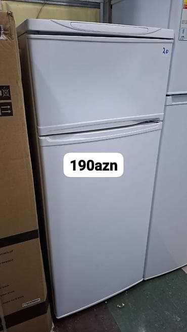 İki qapılı soyuducu - Rəng: ağ - Yuxarıda dondurucu bölməsi, aşağıda