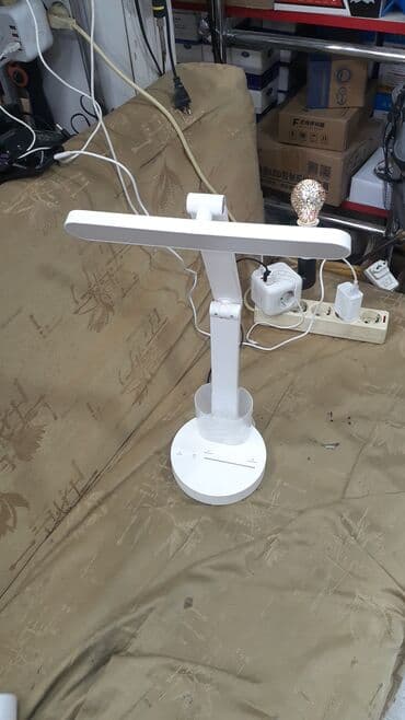 Məişət kimyəvi maddələri: Stol üstü lampa,Lidan, Stolun kənarina rahat şəkilda bağlanir, Rangi — 10