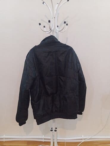 Kia: Qara kişi qış gödəkçəsi - Rəng: qara - Model: klassik, bel və — 2