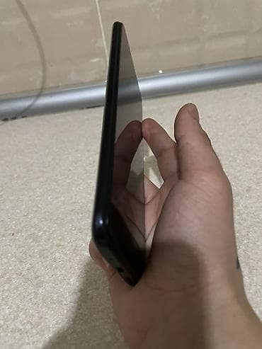 redmi 4 a: Xiaomi 32 GB, rəng - Qara, 
 İki sim kartlı — 5