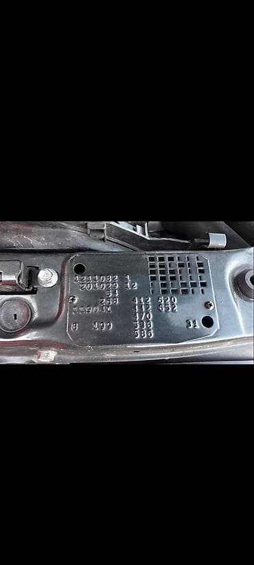 teker satişi: Mercedes-Benz 190 (W201): 2 l | 1990 il Sedan — 8