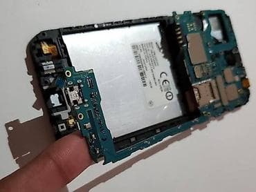 Samsung Galaxy J3 2016, 16 GB, rəng - Qara, Zəmanət, Qırıq, Sensor