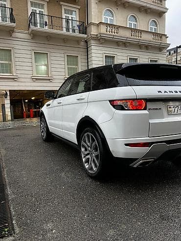 audi a5: Range Rover Evoque – ağ rəng, şəhər və ofroad üçün kompakt premium — 5