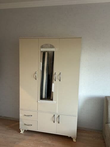 Təmir və tikinti: Açılan, 3 qapılı Düz dolab, Qarderob, paltar dolabı — 6