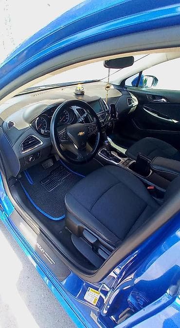 masın satışı: Chevrolet Cruze sedan – mavi rəng.maşın idealdır.bütün rasxodlar — 7