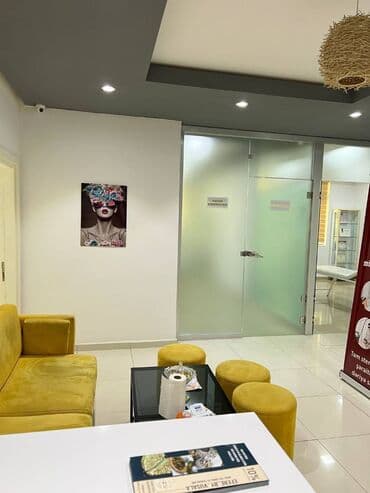 xacmaz obyekt: Obyekt satılır. 17 mərtəbəli binanın, 3 cü mərtəbəsi, Estetik — 11