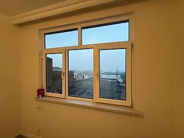 ecemide satilan evler kohne tikili: Bakı, 20-ci sahə, 3 otaqlı, Köhnə tikili, m. Elmlər Akademiyası, 85 kv. m — 3