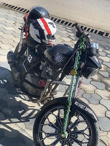 passat diskleri: Motosiklet – kafe-reyser üslubunda kustom - Rəng: qara/qırmızı — 2