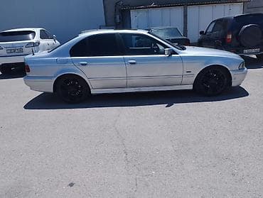 lexus gs 300: BMW 5 series: 2.8 l | 1998 il Sedan — 3