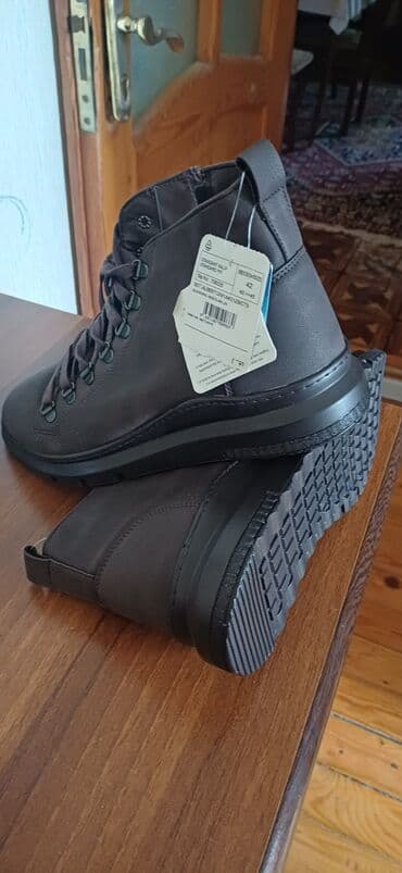 herbi geyim sekilleri: Kişilər üçün lc waikiki firmasina məxsus bot.Təzədir, ölçü uyğun — 3