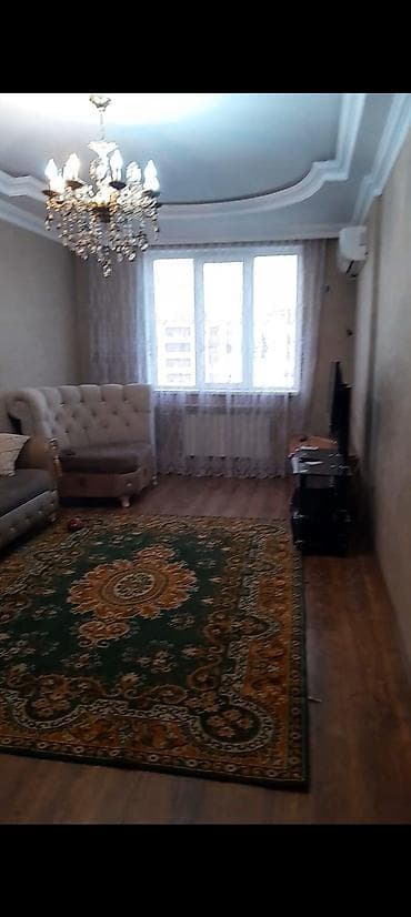 Yeni Yasamalda yeni tikili binada. 77 avtobusun son duracagi. 18 — 3