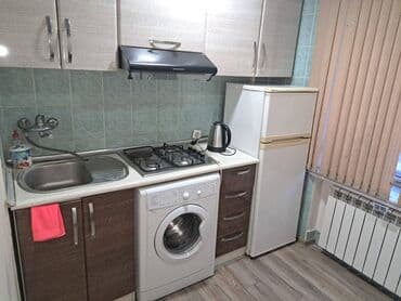 1 комнатная квартира снять: 28 may metrosuna yaxin port bakuya yaxin 5 mertebeli binanın 2-ci — 3