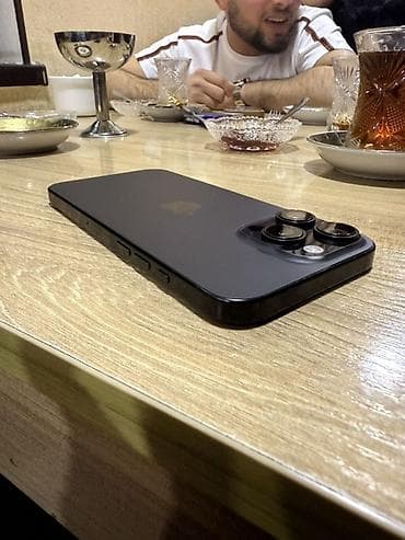 iphone 12 pro max ekran: IPhone 16 Pro Max, 256 GB, Qara — 5