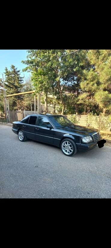 e220 mercedes: Mercedes-Benz : 2.2 l | 1994 il Sedan — 1