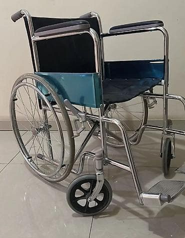 Universal əlil arabası - Konstruksiya: möhkəm xromlaşdırılmış metal