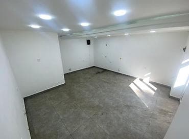 sumqayitda obyektler: Obyekt təcili satılır. Təmirlidir. 1 otaq və 1 tualet var. Su işıq — 5