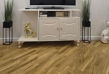 divar rəfi: Düz TV altlığı, Polkalı — 1