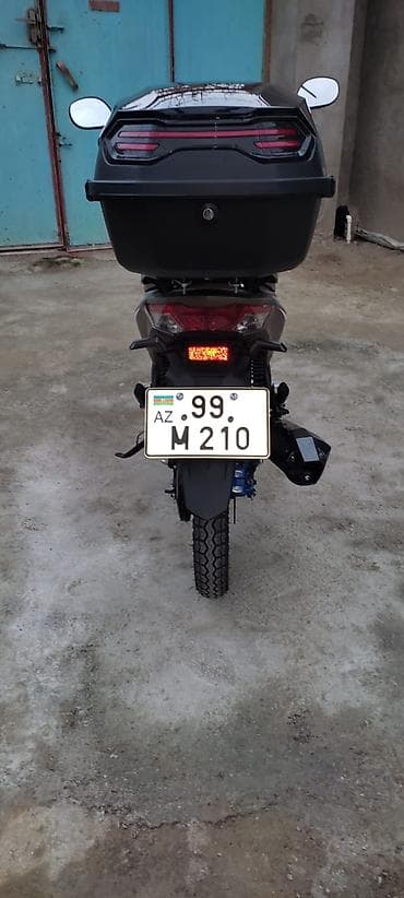 moped benzin: 110 sm3, 2024 il, 4065 km — 2