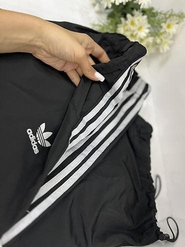 hərbi geyim: Adidas unisex idman şalvarı - Rəng: qara - Dizayn: yanlarda klassik 3 — 1
