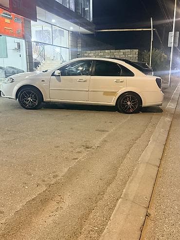 r21 disk: Tekerler normaldı dıskde tekerde eyrı cat yoxdu ona göre ucuz satılır — 2