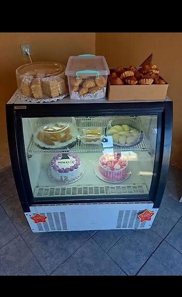 Vitrin soyuducu satılır. - Ölçü: 1 m - Qiymət: 780 AZN - Tam işləkdir