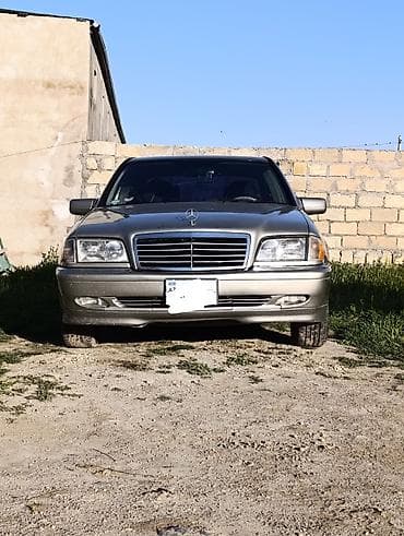 kub 50 cc: Mercedes-Benz C-Class: 2.3 l | 1998 il Sedan — 1