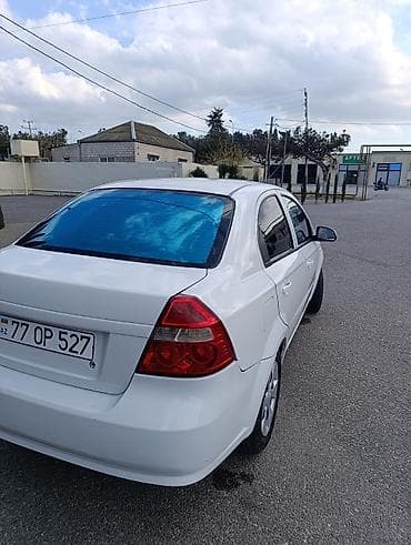 4 təzə təkər, akmiliyator təzə, benzin nasos təzə, salon səliqəli