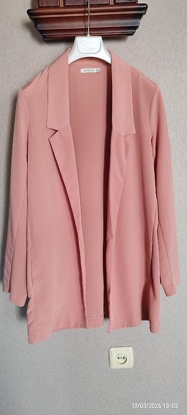 Stradivarius qadın blezeri - Rəng: pudra/çəhrayı - Kəsim: düyməsiz — 4