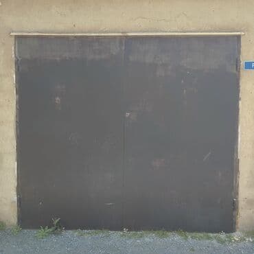 входные двери со стеклом и ковкой: Dəmir Qaraj darvazası, Yana açılan, Mexaniki, rəng - Boz, Kredit yoxdur, Ünvandan götürmə — 1