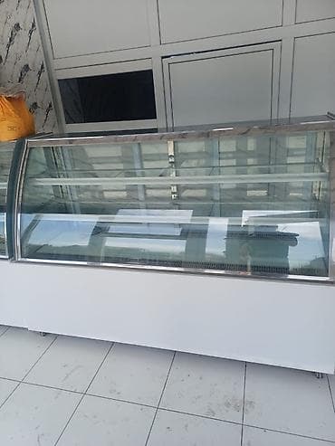 Vitrin soyuducu 550 Azn. Ideal veziyyetde. Olchu 1.75. Unvan Mashtaga