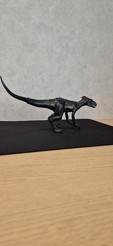 Vazalar: Fiqur, Plastik, rəng - Qara — 1