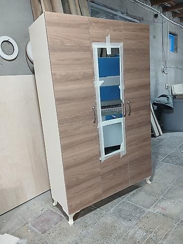 şfanerlər: 3 qapılı, Güzgülü, Ağ, Digər material, Açılan, Düz dolab — 3