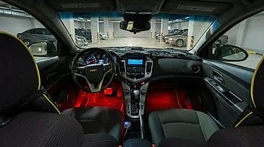 chery sedan 2008: Chevrolet Cruze: 1.4 l | 2011 il 304060 km Sedan — 5