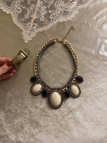 boyunbağı gumuş: Satilir yenidir 35azn alinib 8azn verilir unvan ehmedli — 2