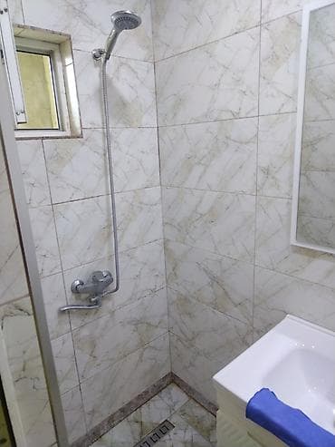 Mənzillər: İnşaatçılar metrosuna yaxın, 2 otağlı hərşeyi ayrı olan ev kirayə — 6