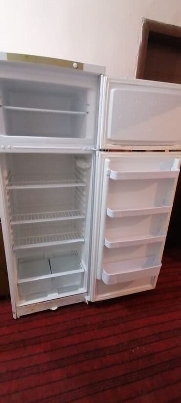 Soyuducular: Soyuducu 230 Azn. Hec bir problemi yoxdu iwlek veziyyetdedi. Yenisi — 1