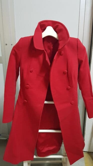 qadınlar üçün təbii dublyonkalar: Все товары можно сказать не одеванные белый плащ Max.co .Красное — 8