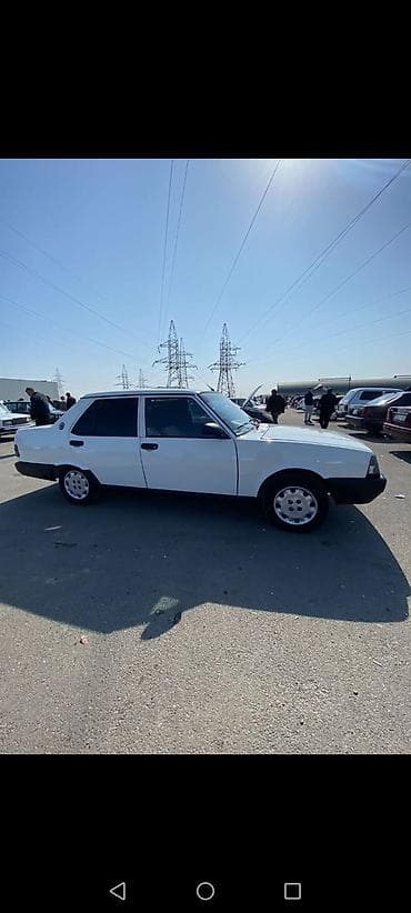 şuşa ramana: Tofaş Şahin 4 qapılı sedan - Rəng: ağ, qara bamper və moldinqlər - — 3